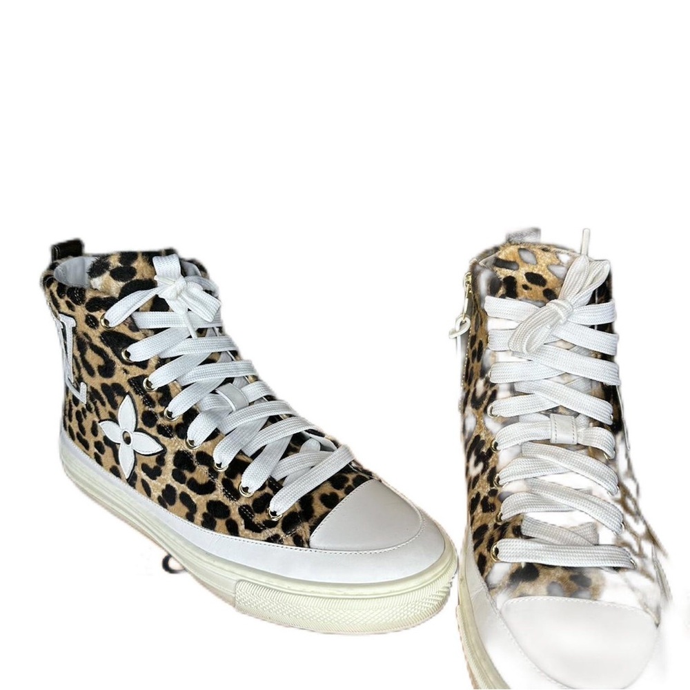 Louis Vuitton Women's Black and Brown Trainers